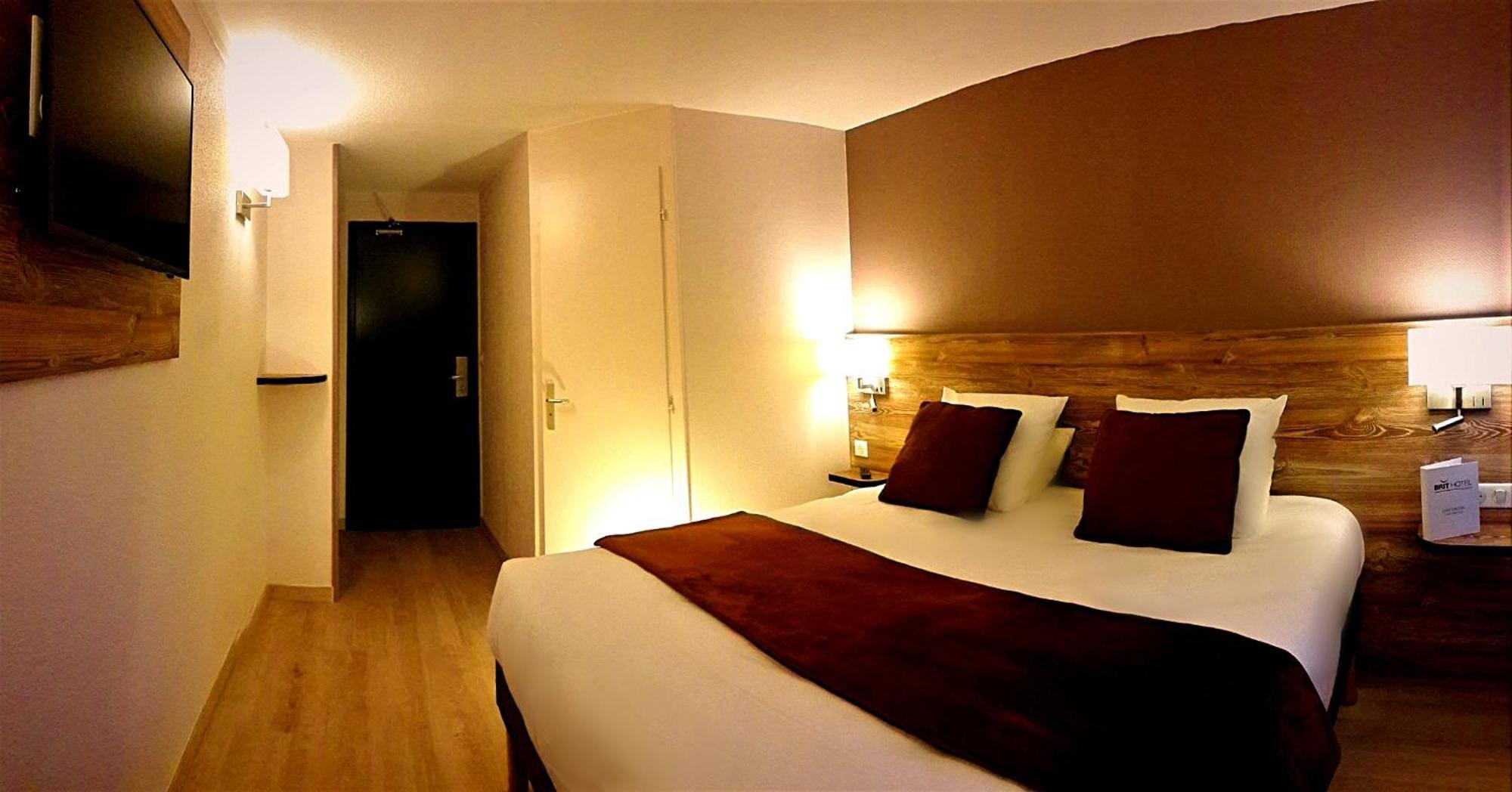 Brit Hotel Confort Pau Lons Dış mekan fotoğraf