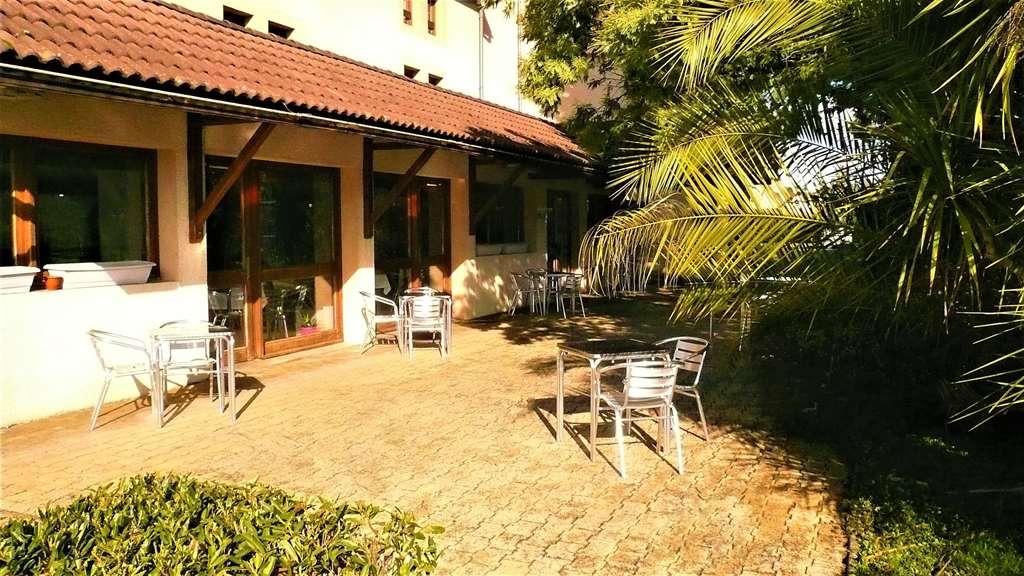 Brit Hotel Confort Pau Lons Dış mekan fotoğraf