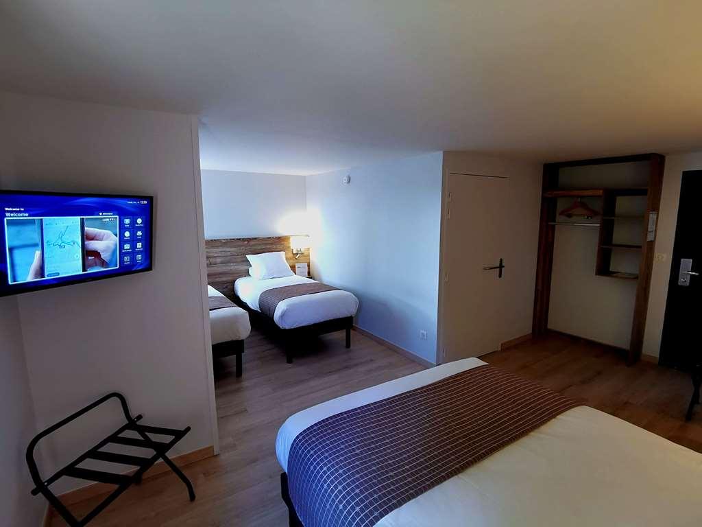 Brit Hotel Confort Pau Lons Oda fotoğraf