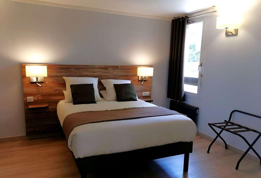 Brit Hotel Confort Pau Lons Oda fotoğraf