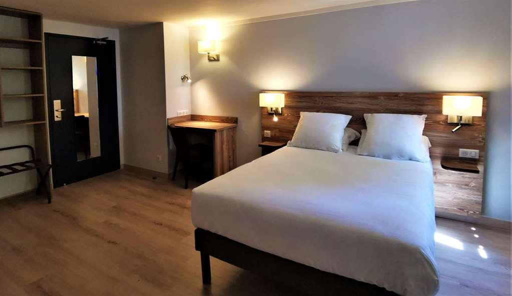 Brit Hotel Confort Pau Lons Oda fotoğraf