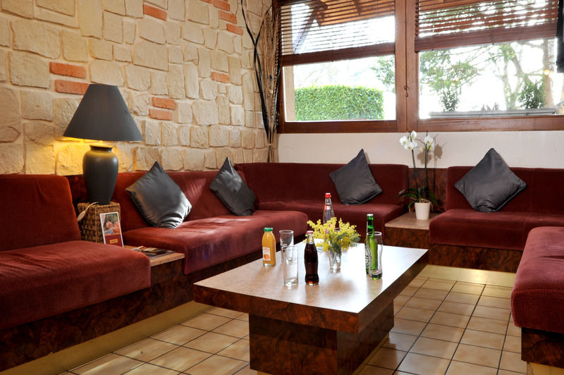 Brit Hotel Confort Pau Lons Dış mekan fotoğraf