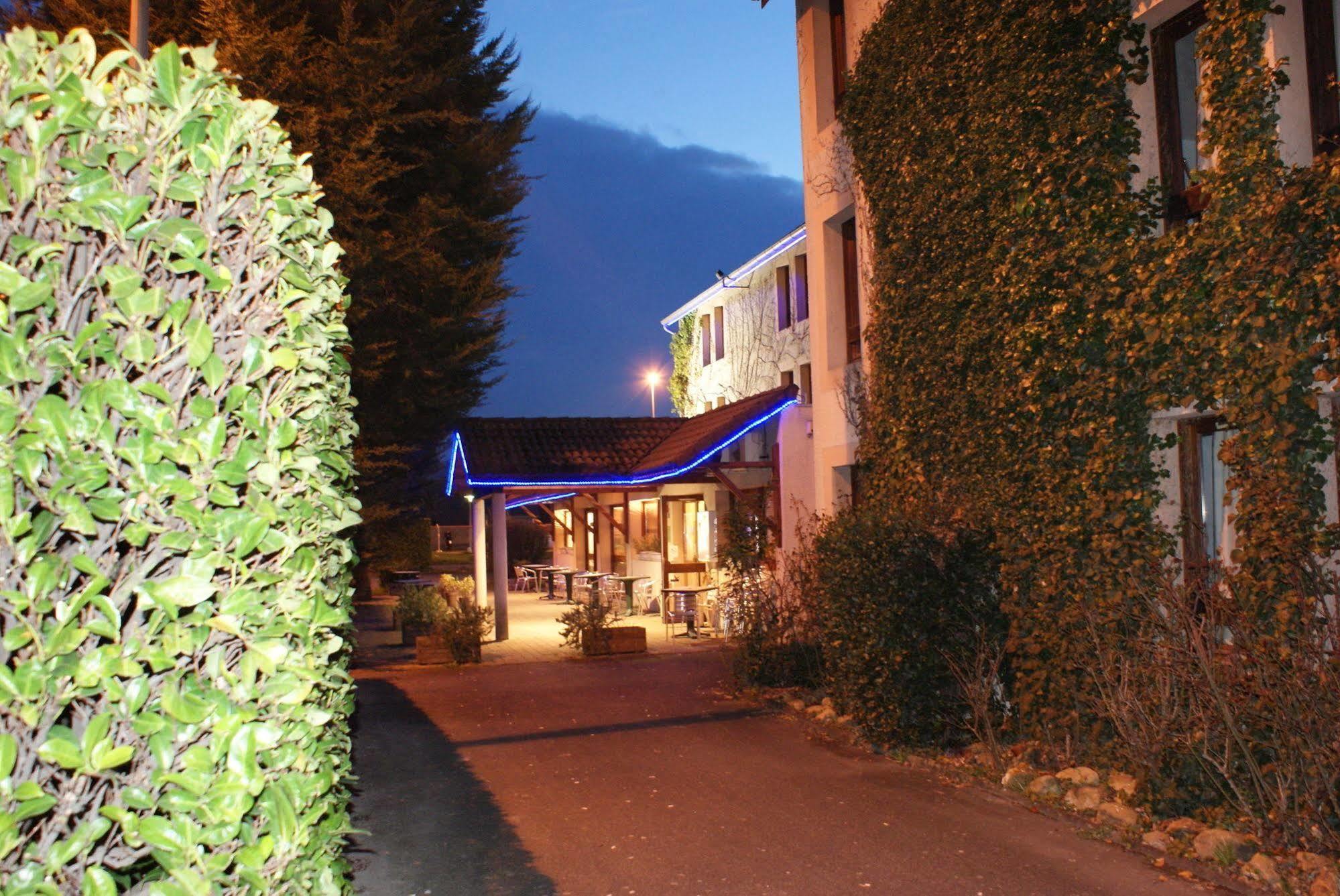 Brit Hotel Confort Pau Lons Dış mekan fotoğraf